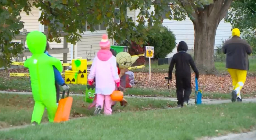 trick-or-treating Halloween